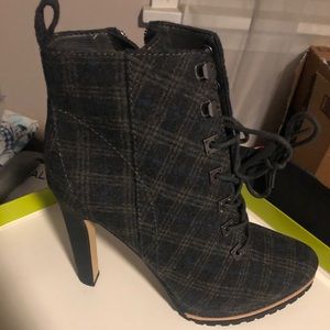 Plaid Ankle booties